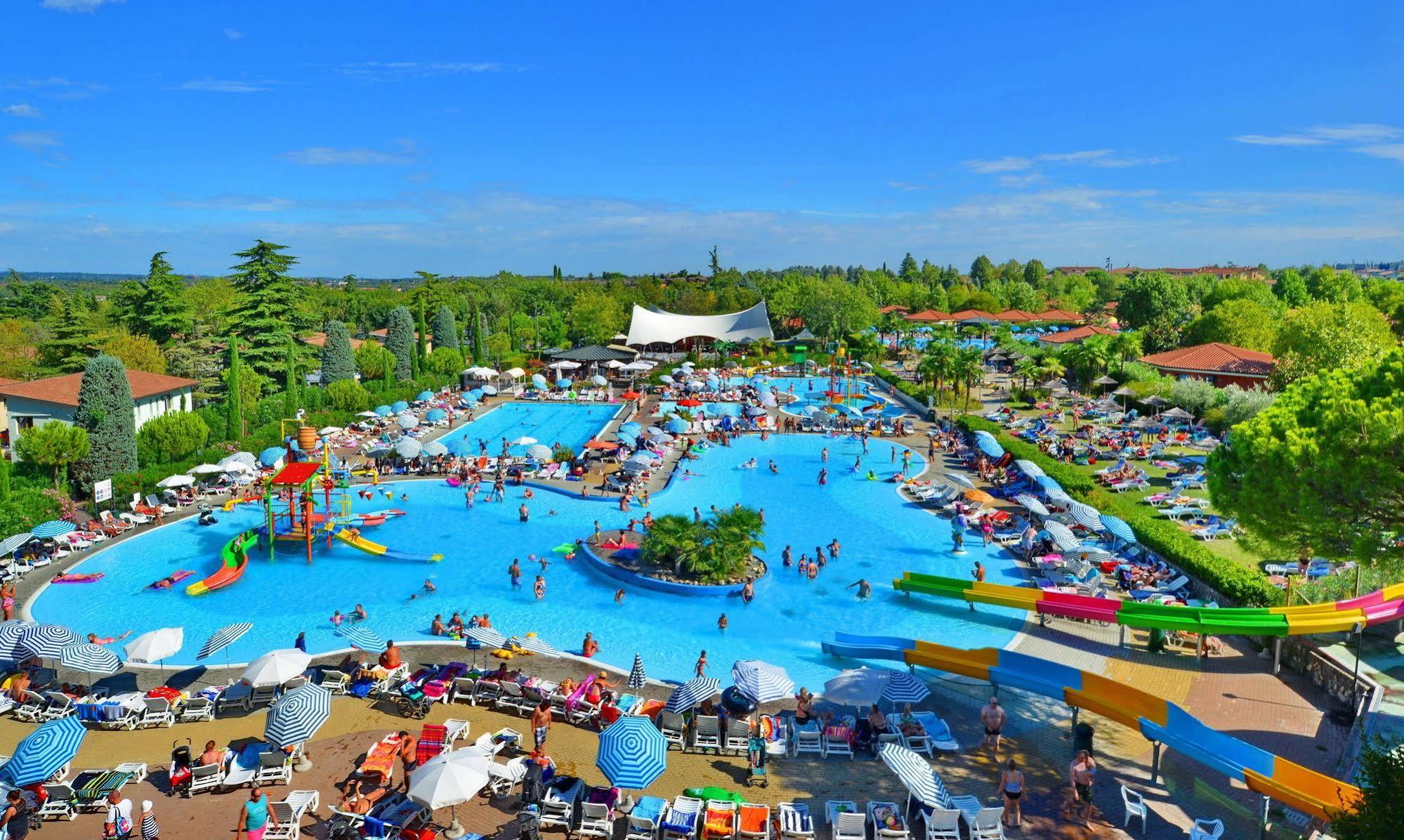 Camping Bella Italia Holiday park Peschiera del Garda